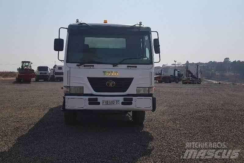 Tata Novus 3434 Drugi tovornjaki