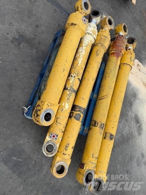 CAT 325 D Hidravlika