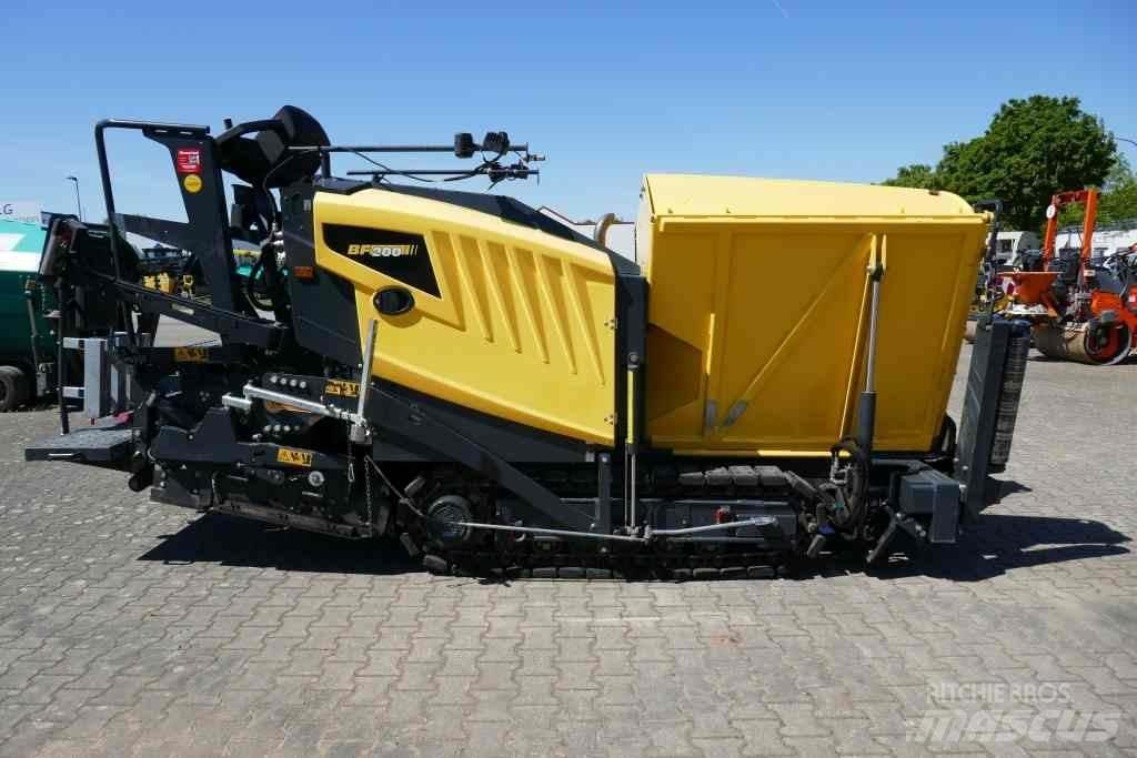 Bomag BF 200 C-2 Manjši stroji za asfalterska dela