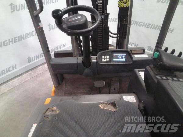 Jungheinrich EFG 320 Električni viličarji