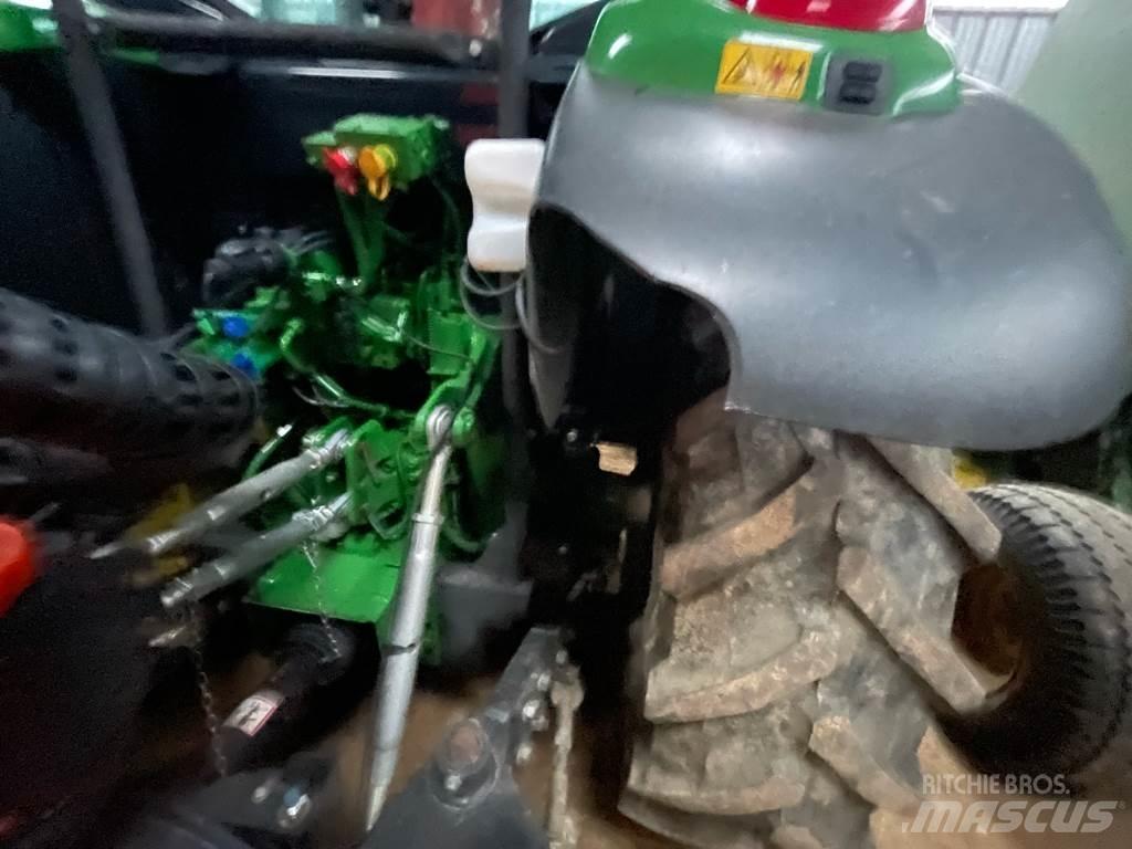 John Deere 6100 M Traktorji