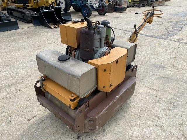 CASE Vibromax W 70 Dvojni valjarji
