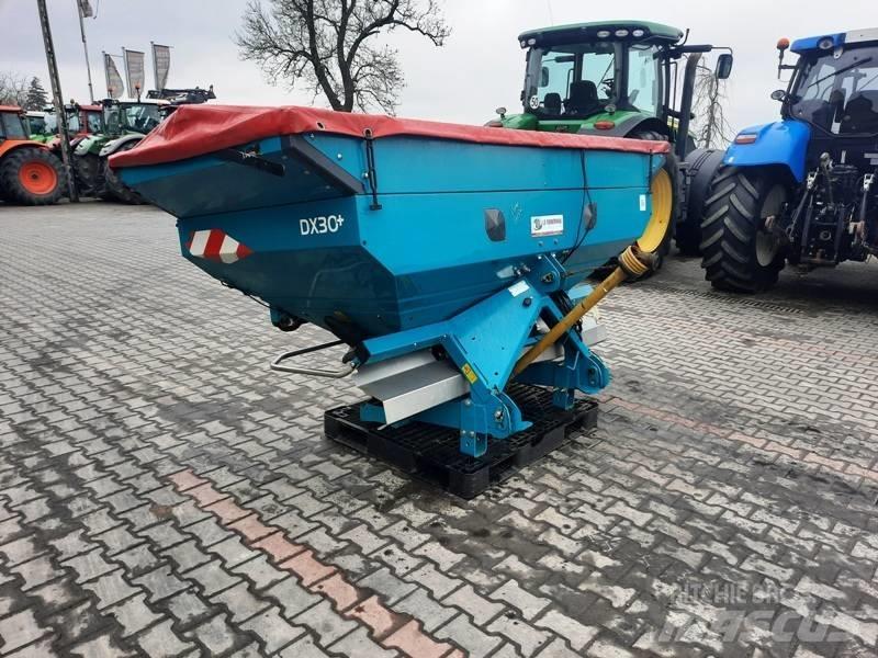 Sulky DX 30 Trosilniki gnoja