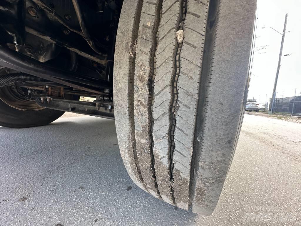 Ford F 750 XLT Tovornjaki cisterne