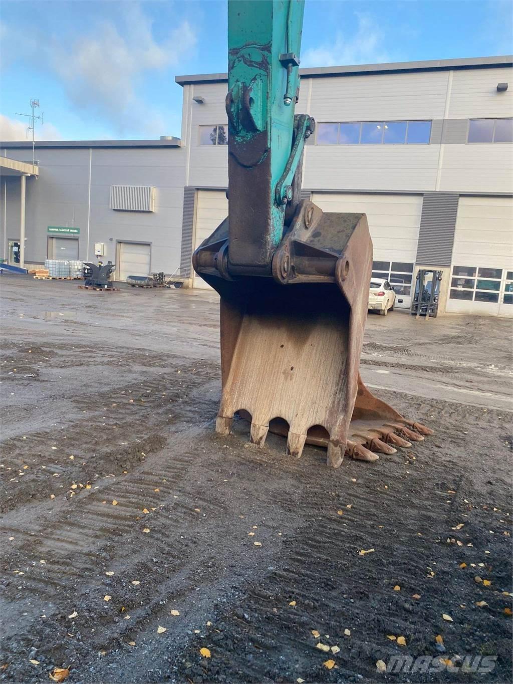 Kobelco SK330LC-6E Bagri goseničarji