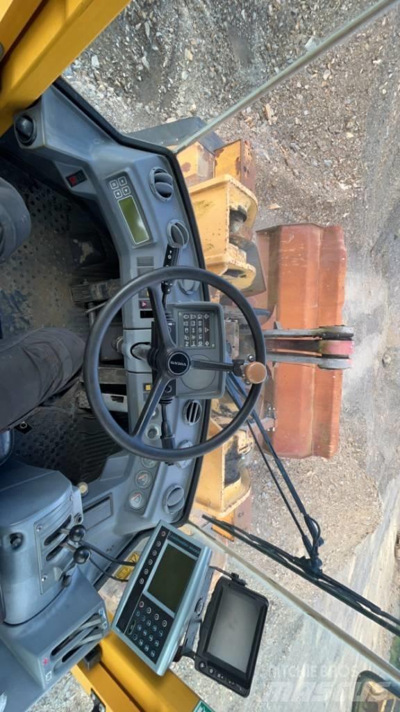 Volvo L 180 C Kolesni nakladalci