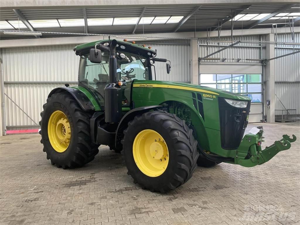 John Deere 8360R Traktorji