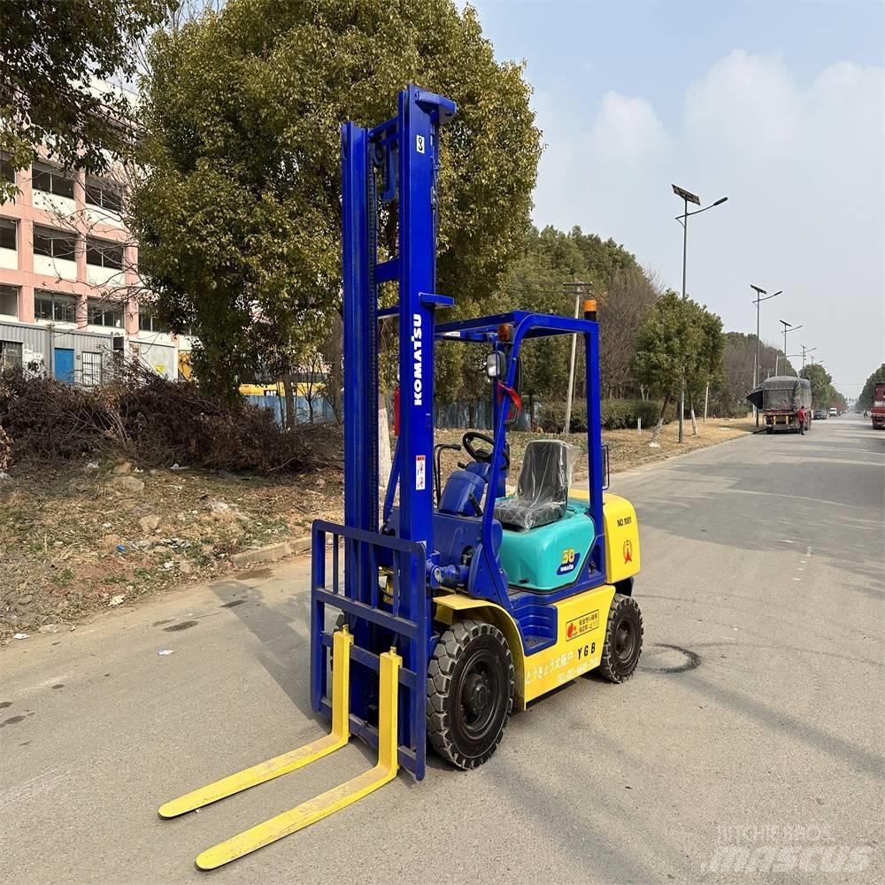 Komatsu FD30-14 Dizelski viličarji