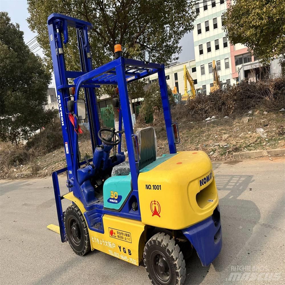Komatsu FD30-14 Dizelski viličarji