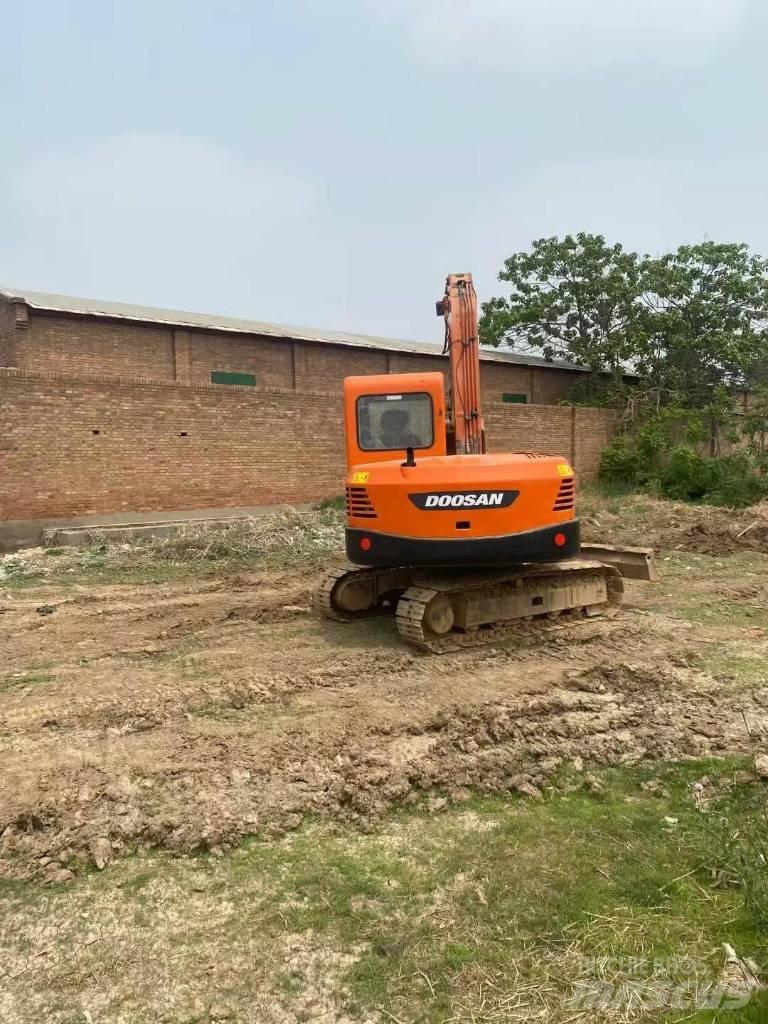 Doosan DX 80 Midi bagri 7t – 12t