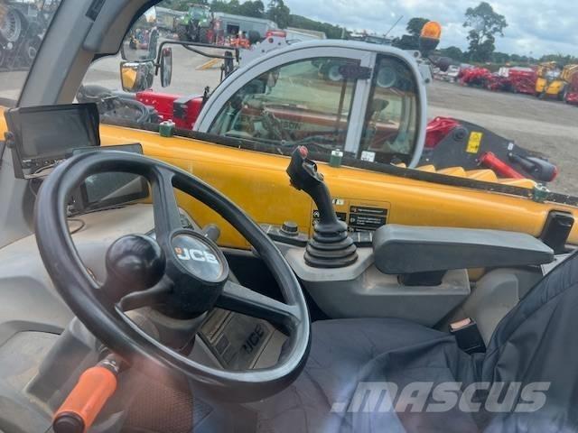 JCB 538-60 Kmetijski teleskopski nakladalci