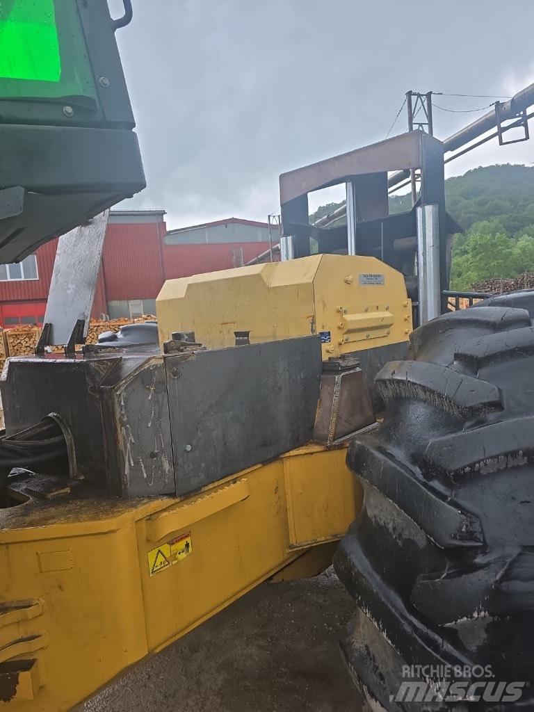 CAT 525 C Skiderji