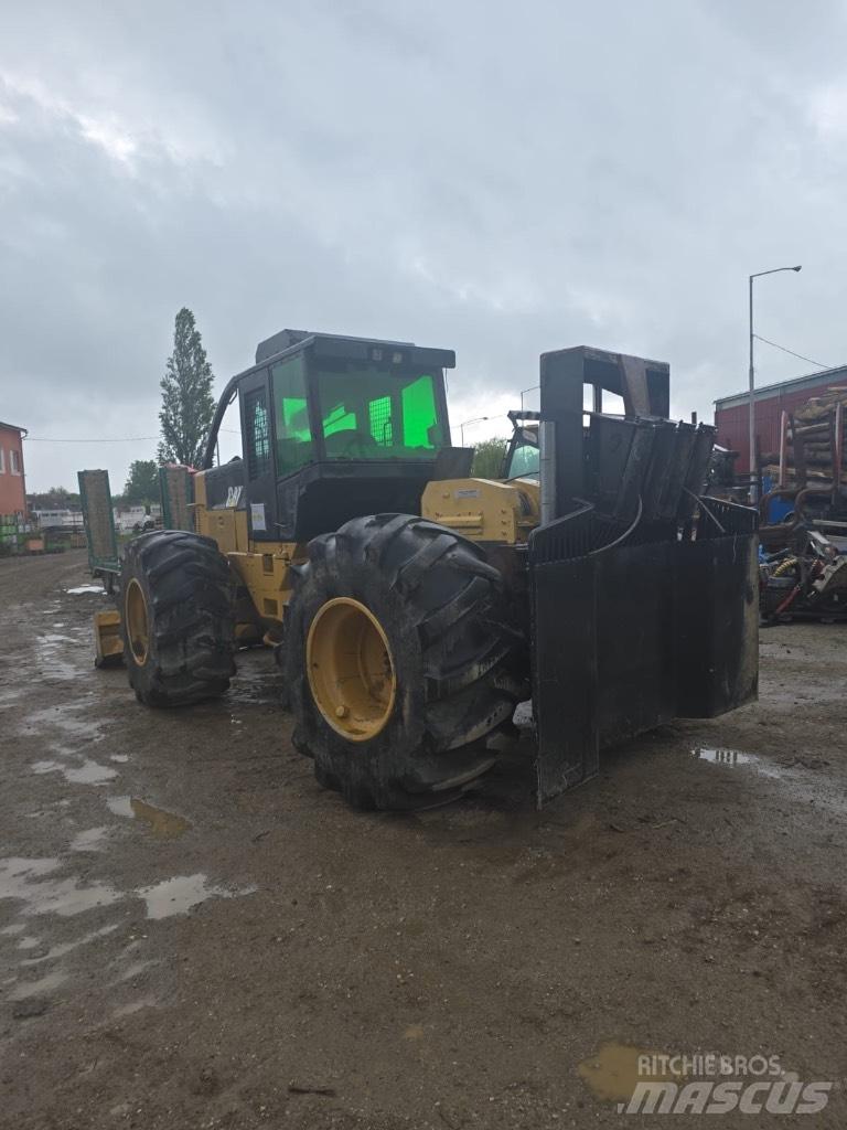 CAT 525 C Skiderji
