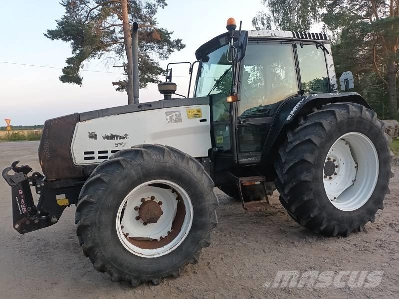 Valmet 8100 Traktorji