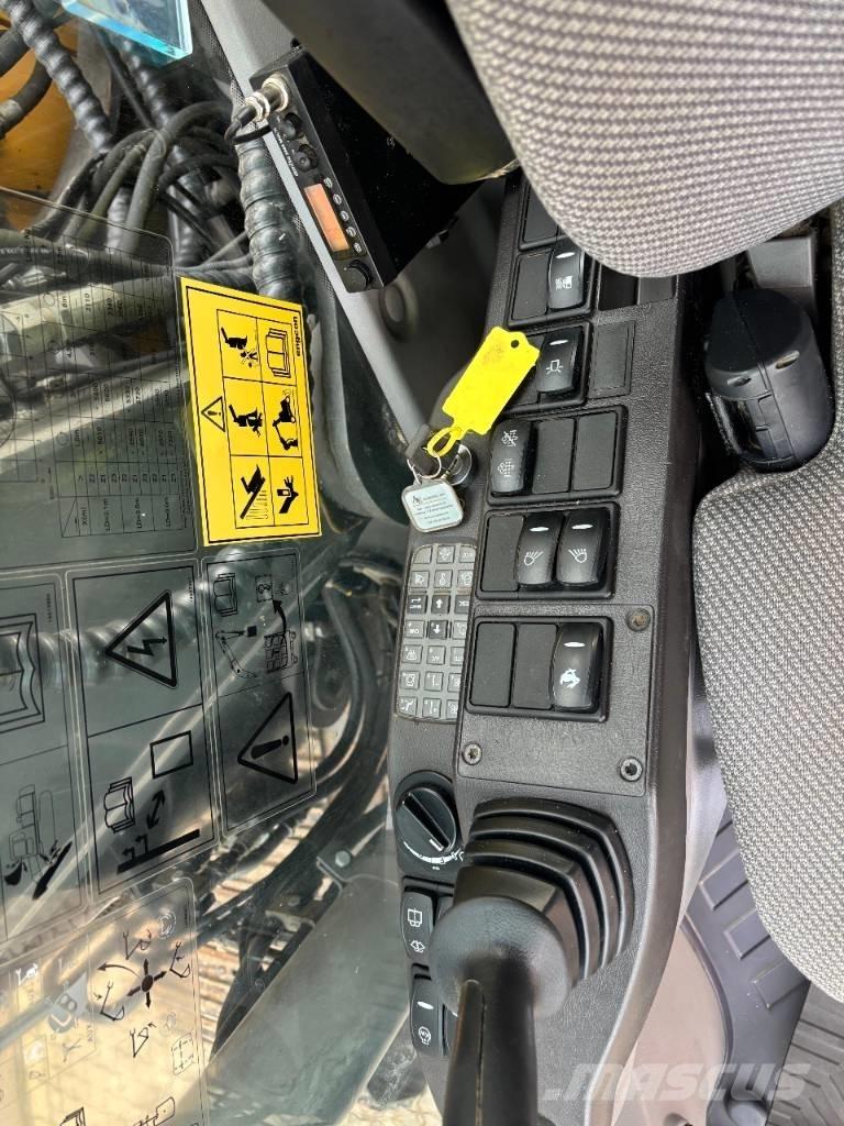 Volvo EC 140 DL Bagri goseničarji