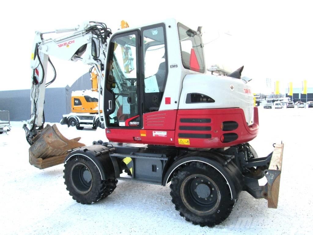 Takeuchi TB 295 W Bagri na kolesih