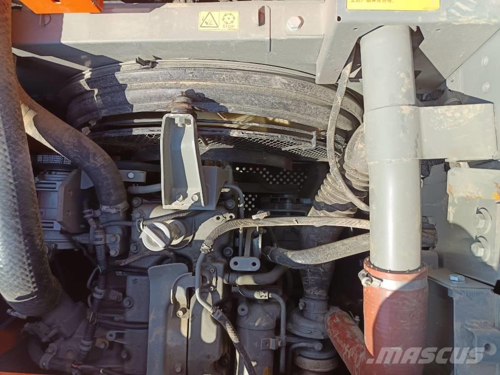 Hitachi Zx130 Bagri goseničarji