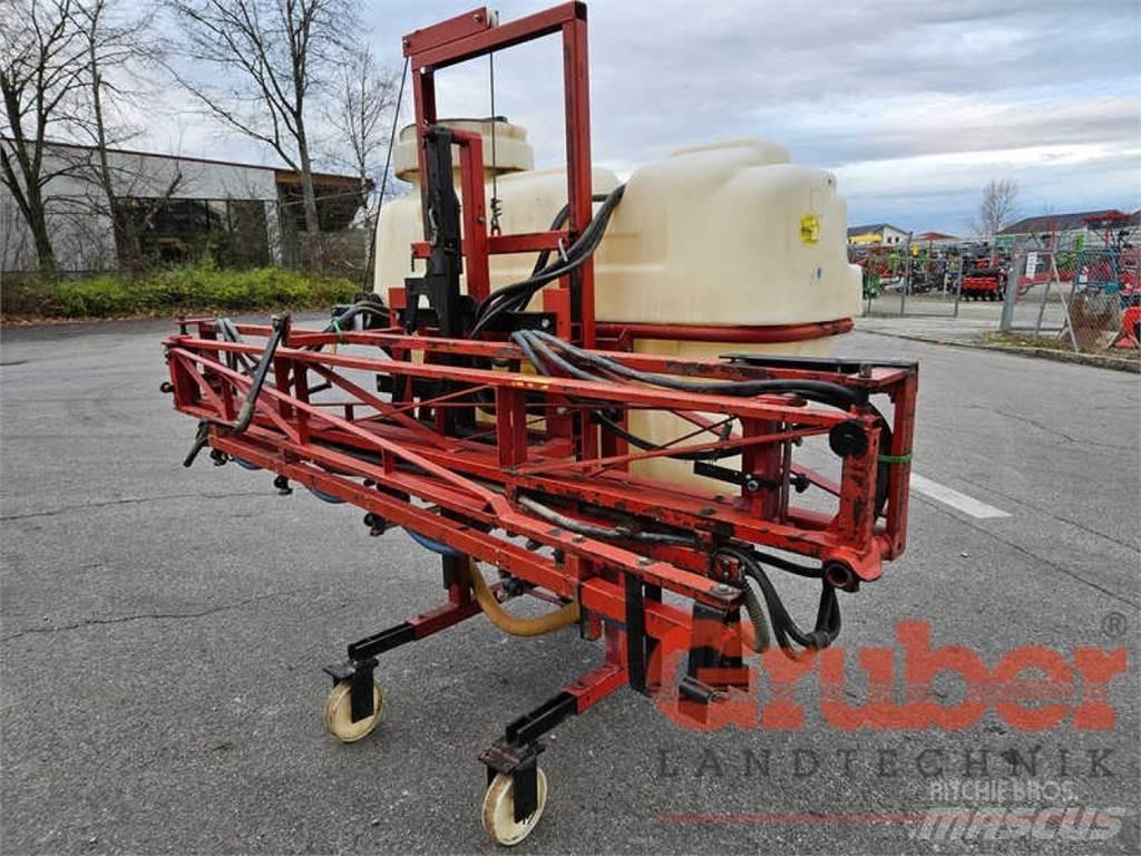 Schmotzer 800 l Vlečne škropilnice
