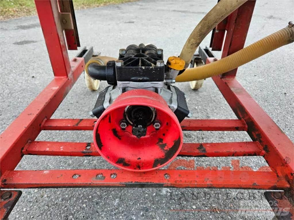 Schmotzer 800 l Vlečne škropilnice