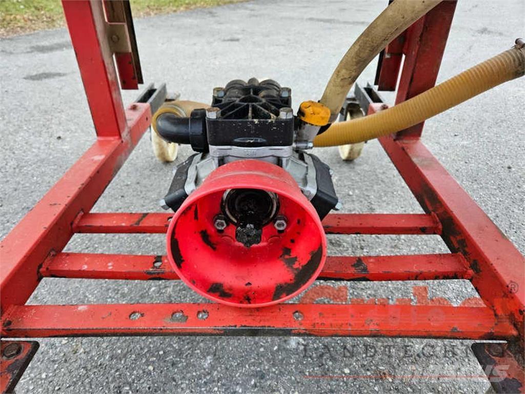 Schmotzer 800 l Vlečne škropilnice