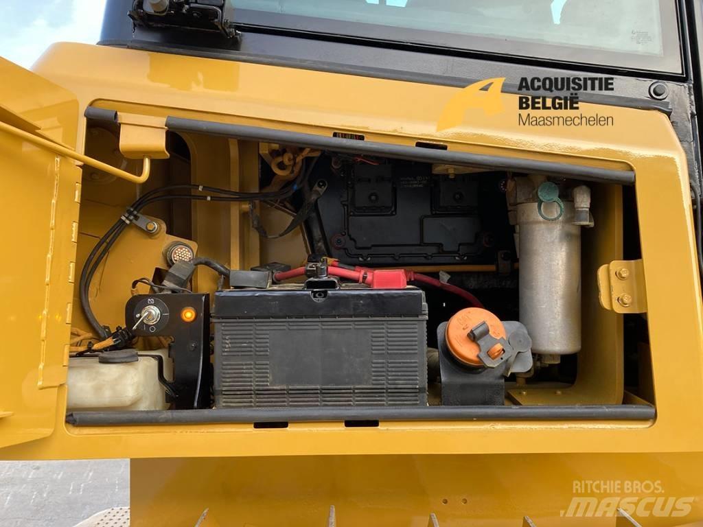 CAT D 6 K 2 LGP Buldožerji goseničarji