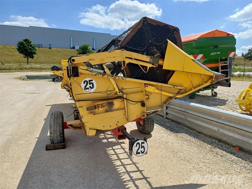 New Holland TX68 Kombajni