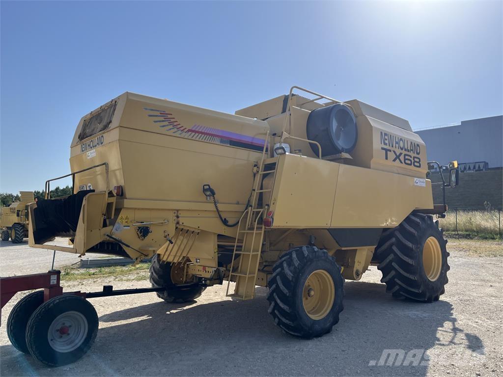 New Holland TX68 Kombajni