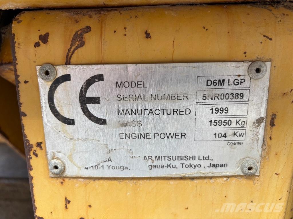 CAT D 6 M LGP Buldožerji goseničarji