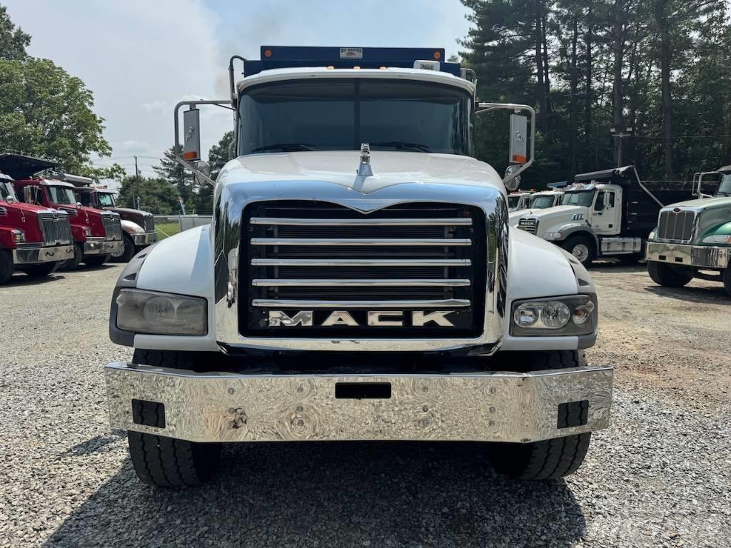 Mack Granite GU 713 Kiper tovornjaki