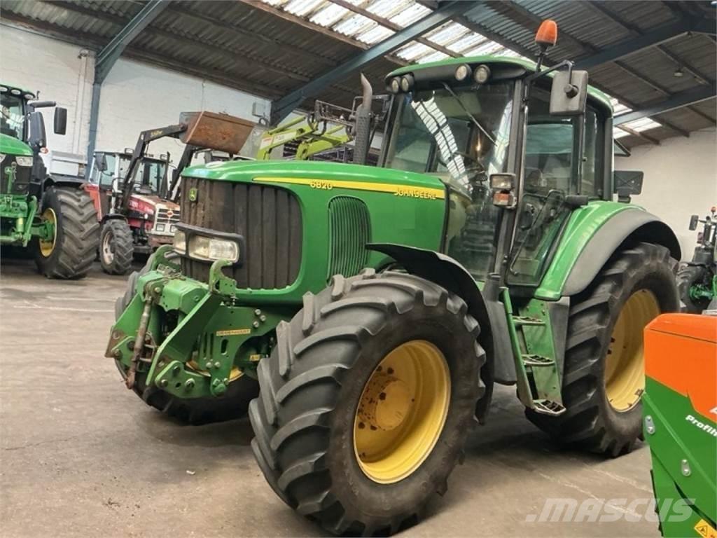 John Deere 6820 Traktorji