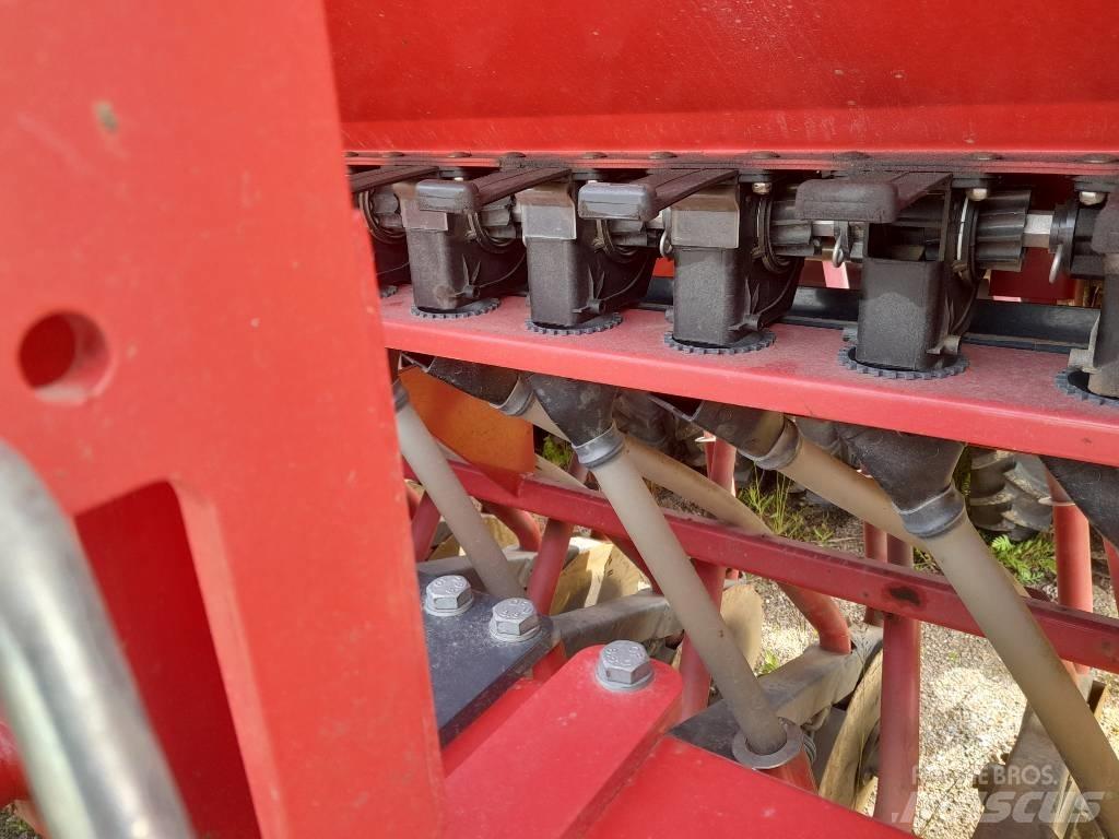 Tume TITAN 4000 Kombinirane sejalnice