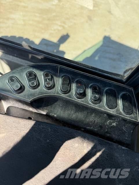 Komatsu WA 470-7 Kolesni nakladalci