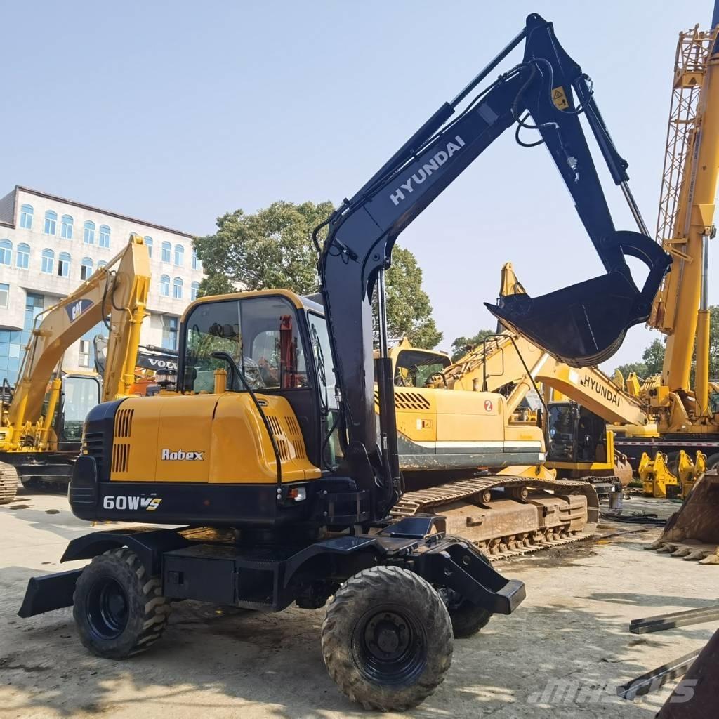 Hyundai R60W-9 Bagri na kolesih