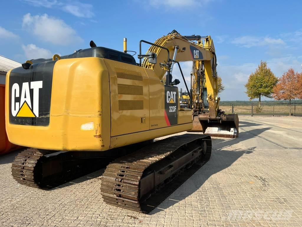 CAT 323 F L Bagri goseničarji