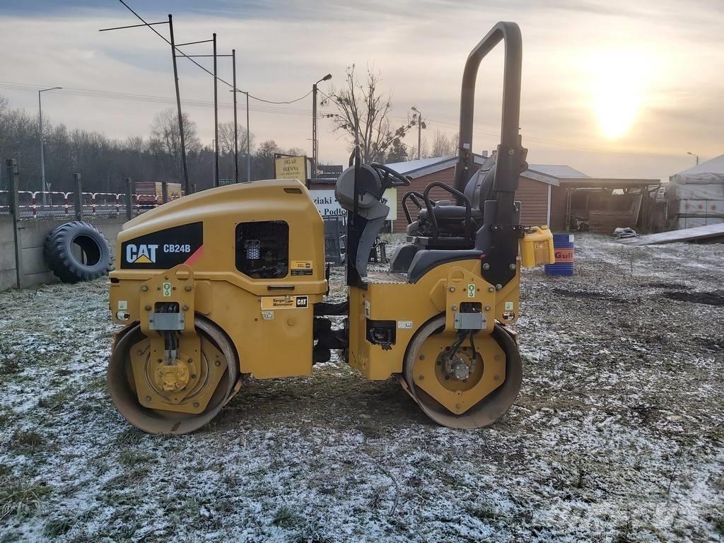 CAT CB 24 B Dvojni valjarji