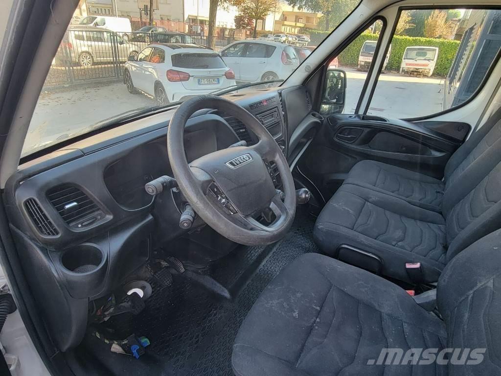 Iveco DAILY E6 Kabine in notranjost