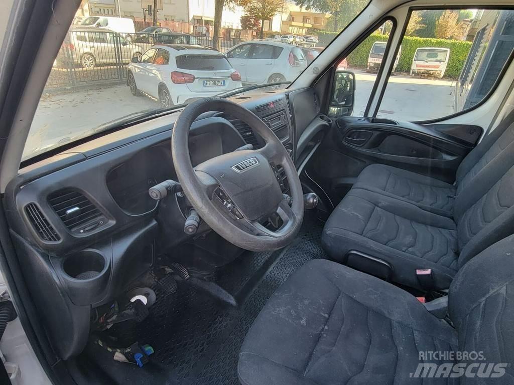 Iveco DAILY E6 Kabine in notranjost