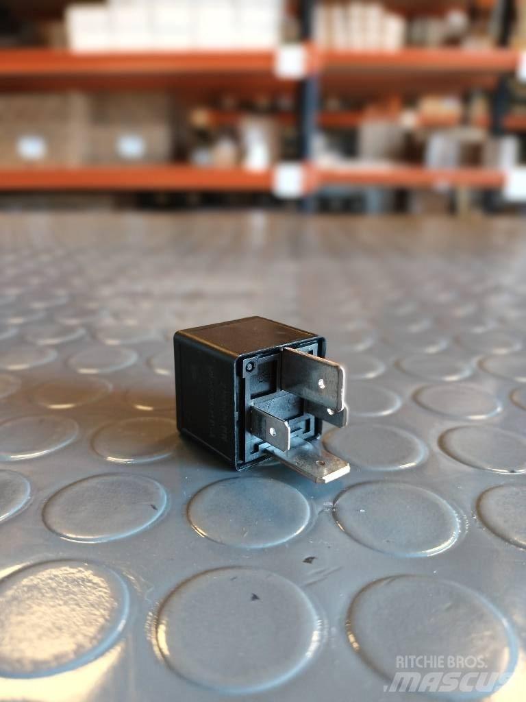 Volvo RELAY 21255974 Druge komponente