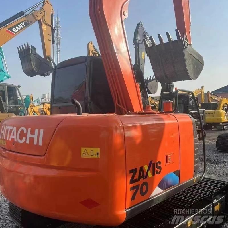 Hitachi ZX 70 Mini bagri <7t