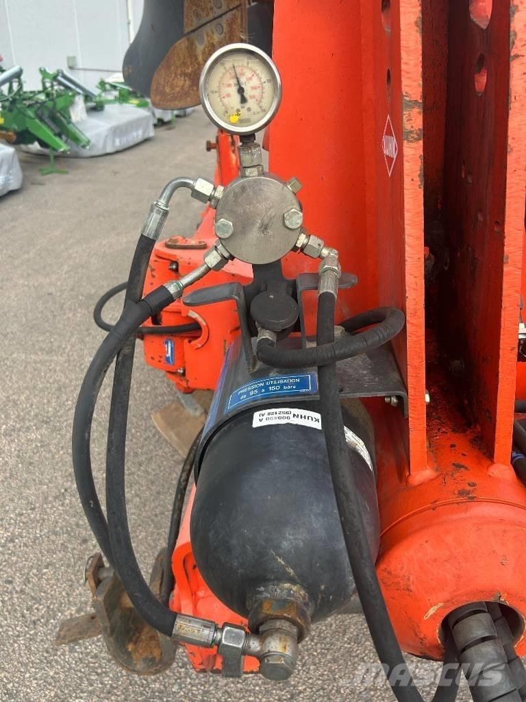 Kuhn Vari-Master 122 Obračalni plugi