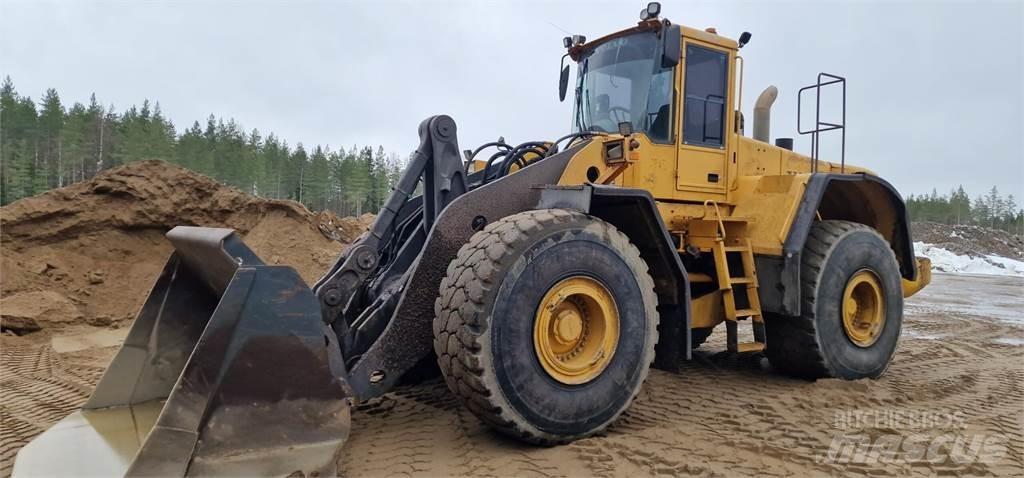 Volvo L220E Kolesni nakladalci
