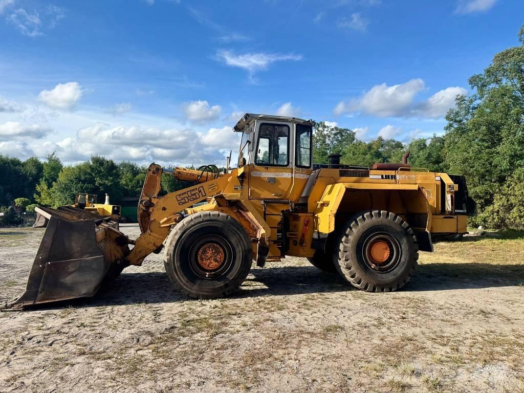 Liebherr L 551 Kolesni nakladalci
