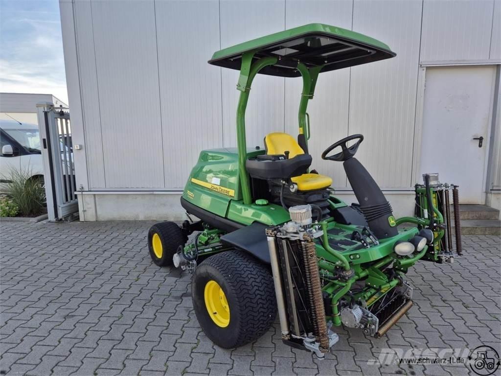 John Deere 7500A Vozila za golf