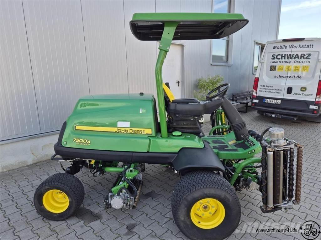 John Deere 7500A Vozila za golf