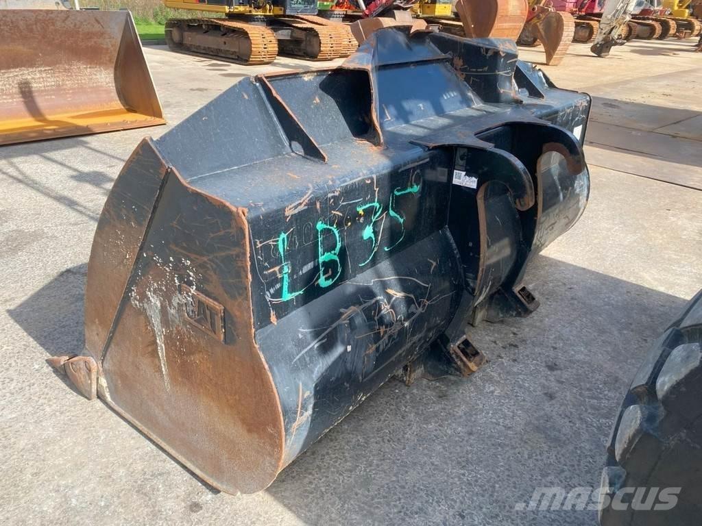 CAT 938M NVT Kolesni nakladalci