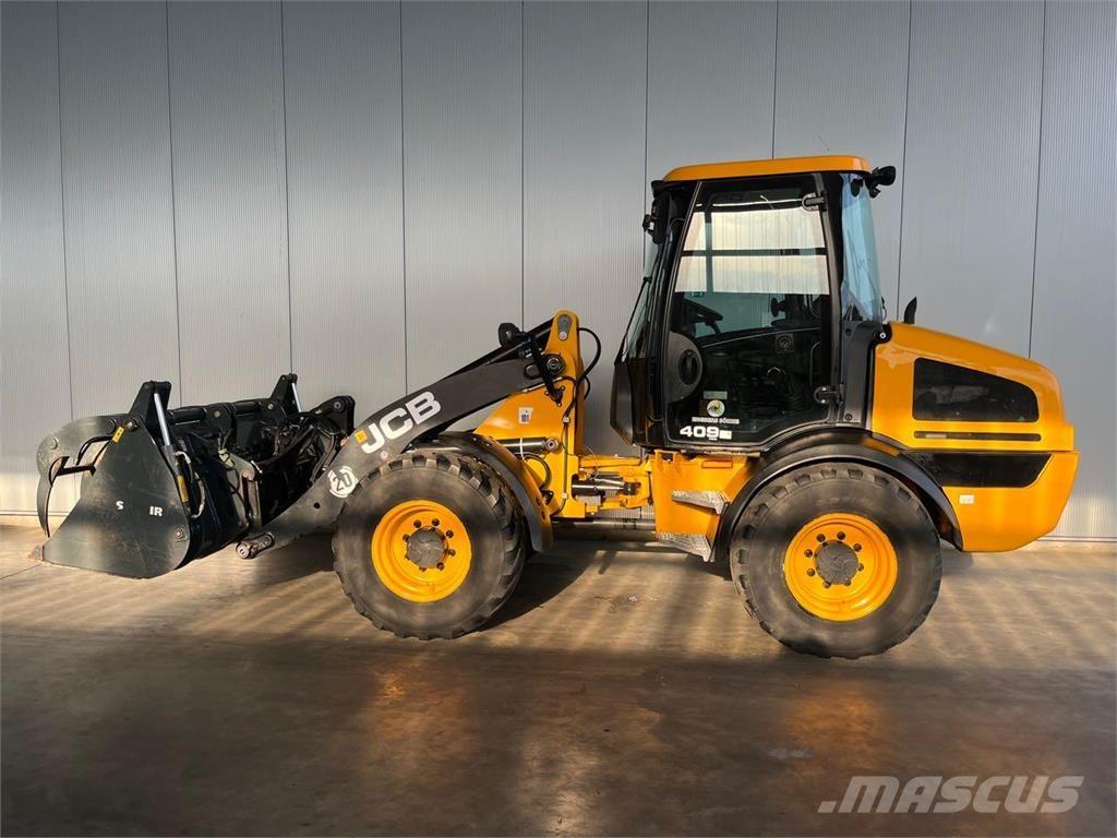 JCB 409 Agri Kolesni nakladalci