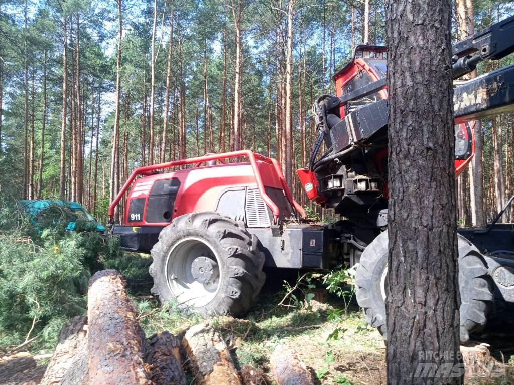 Komatsu 911.6 Harvesterji