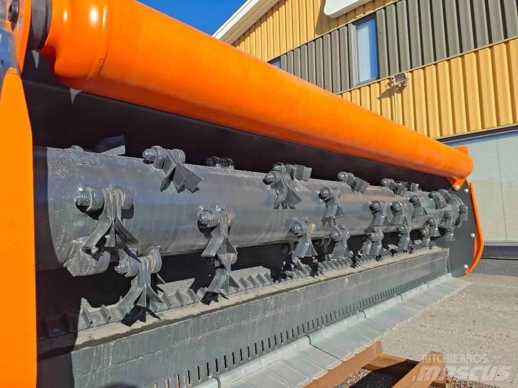 TMC Cancela THN-320D Kosilnice za pašnike