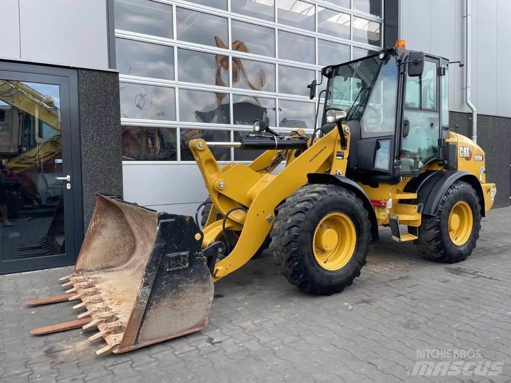 CAT 908M | EPA Kolesni nakladalci