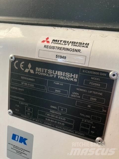 Mitsubishi FD25N3 Dizelski viličarji